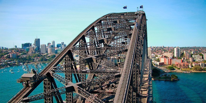 Sydney Harbour Bridge up close